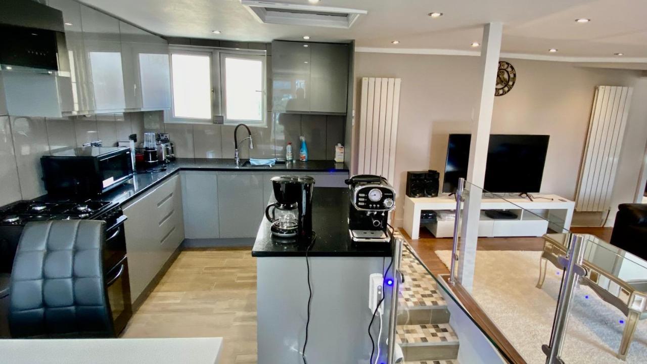 Modern Stylish Apartment At Brighton Station Bagian luar foto